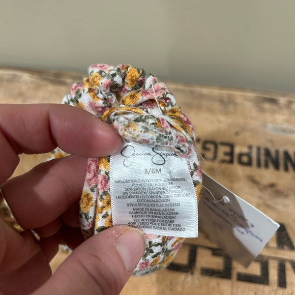 3-6m Jessica Simpson headband - Picture 4 of 4